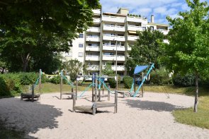 Spielplatz Ginster- Enzianstraße Ansicht auf de Spielplatz zwischen der Ginster- und Enzianstraße