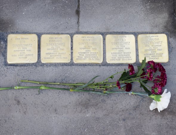 Steine in der Rheingönheimer Straße 30 Stolpersteine in der Rheingönheimer Straße 30