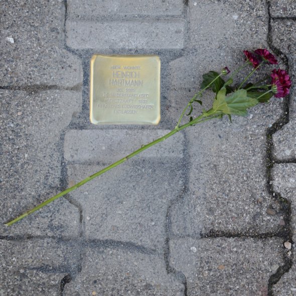 Stein in der Lindenstraße Stolperstein in der Lindenstraße
