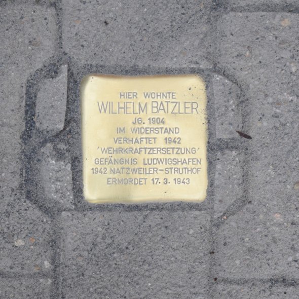 Stein in der Lindenstraße Stolperstein in der Lindenstraße