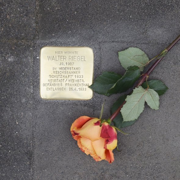 Stein in der Dannstadter Straße 4 Stolperstein in der Dannstadter Straße 4