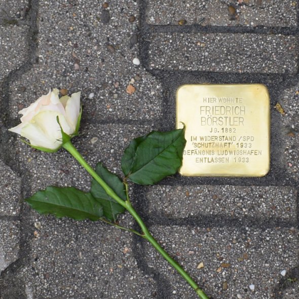 Stein in der Fußgönheimer Straße 17 Stolperstein in der Fußgönheimer Straße 17
