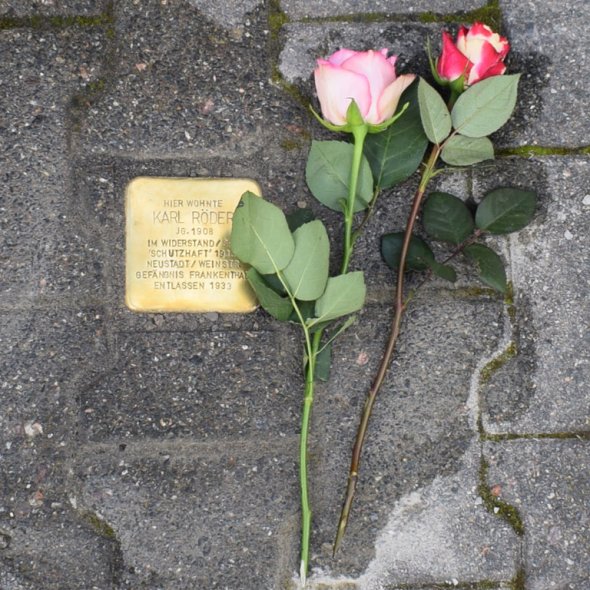 Stein in der Dammstraße 5 Stolperstein in der Dammstraße 5