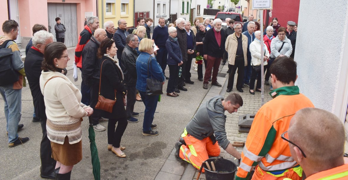 Erste Station zweite Verlegung Erste Station bei der zweite Stolpersteinverlegung