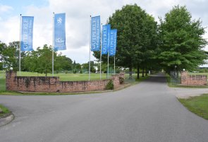 Golfpark Kurpfalz Einfahrt Ansicht auf den die Einfaht zum Golfpark Kurpfalz Limburgerhof